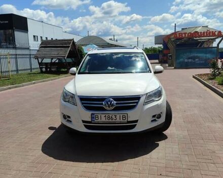 Білий Фольксваген Тігуан, об'ємом двигуна 2 л та пробігом 210 тис. км за 13500 $, фото 2 на Automoto.ua