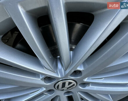 Білий Фольксваген Тігуан, об'ємом двигуна 2 л та пробігом 245 тис. км за 13500 $, фото 12 на Automoto.ua