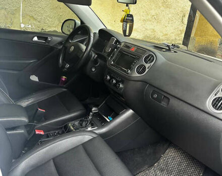 Белый Фольксваген Тигуан, объемом двигателя 1.98 л и пробегом 236 тыс. км за 9500 $, фото 2 на Automoto.ua