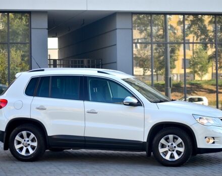 Белый Фольксваген Тигуан, объемом двигателя 2 л и пробегом 180 тыс. км за 11700 $, фото 16 на Automoto.ua