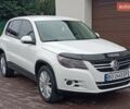 Білий Фольксваген Тігуан, об'ємом двигуна 2 л та пробігом 338 тис. км за 8650 $, фото 52 на Automoto.ua