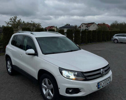 Білий Фольксваген Тігуан, об'ємом двигуна 2 л та пробігом 180 тис. км за 12000 $, фото 5 на Automoto.ua