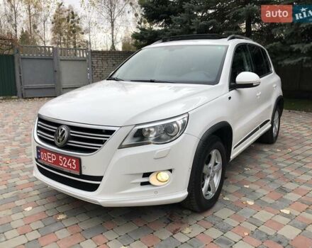Білий Фольксваген Тігуан, об'ємом двигуна 2 л та пробігом 165 тис. км за 13600 $, фото 114 на Automoto.ua