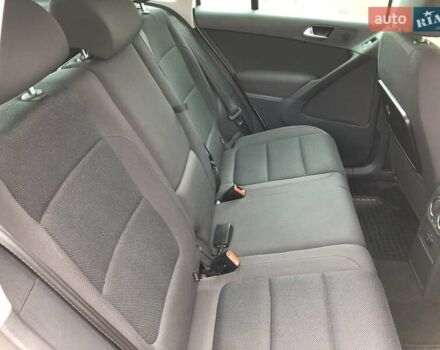 Білий Фольксваген Тігуан, об'ємом двигуна 2 л та пробігом 165 тис. км за 13600 $, фото 41 на Automoto.ua