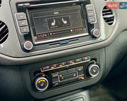 Белый Фольксваген Тигуан, объемом двигателя 2 л и пробегом 236 тыс. км за 13500 $, фото 47 на Automoto.ua