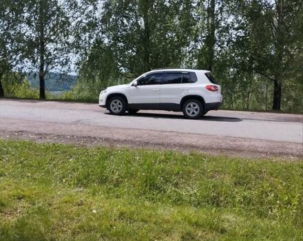 Белый Фольксваген Тигуан, объемом двигателя 2 л и пробегом 217 тыс. км за 12450 $, фото 6 на Automoto.ua