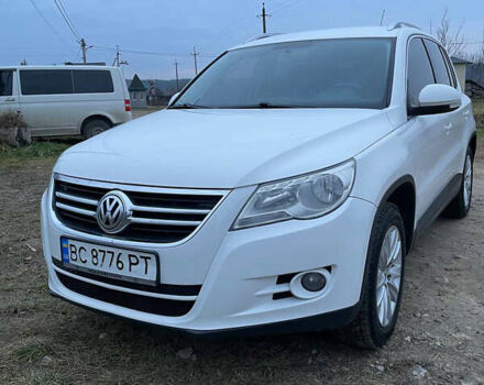 Белый Фольксваген Тигуан, объемом двигателя 1.97 л и пробегом 318 тыс. км за 13300 $, фото 3 на Automoto.ua