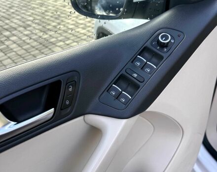 Белый Фольксваген Тигуан, объемом двигателя 2 л и пробегом 277 тыс. км за 11450 $, фото 5 на Automoto.ua