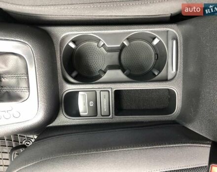 Білий Фольксваген Тігуан, об'ємом двигуна 2 л та пробігом 165 тис. км за 13600 $, фото 50 на Automoto.ua