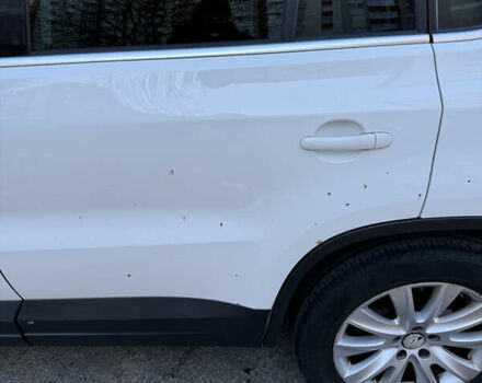 Білий Фольксваген Тігуан, об'ємом двигуна 1.98 л та пробігом 216 тис. км за 9500 $, фото 3 на Automoto.ua