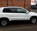 Белый Фольксваген Тигуан, объемом двигателя 1.97 л и пробегом 215 тыс. км за 13000 $, фото 2 на Automoto.ua