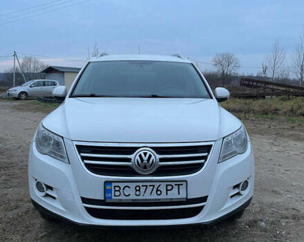 Белый Фольксваген Тигуан, объемом двигателя 1.97 л и пробегом 318 тыс. км за 13300 $, фото 2 на Automoto.ua
