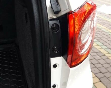 Белый Фольксваген Тигуан, объемом двигателя 1.97 л и пробегом 215 тыс. км за 13000 $, фото 29 на Automoto.ua