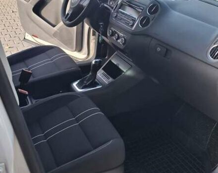 Білий Фольксваген Тігуан, об'ємом двигуна 2 л та пробігом 272 тис. км за 13200 $, фото 1 на Automoto.ua