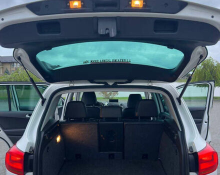 Білий Фольксваген Тігуан, об'ємом двигуна 2 л та пробігом 180 тис. км за 12000 $, фото 8 на Automoto.ua