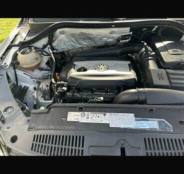 Білий Фольксваген Тігуан, об'ємом двигуна 1.98 л та пробігом 240 тис. км за 9900 $, фото 3 на Automoto.ua