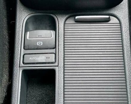 Белый Фольксваген Тигуан, объемом двигателя 2 л и пробегом 236 тыс. км за 12800 $, фото 23 на Automoto.ua