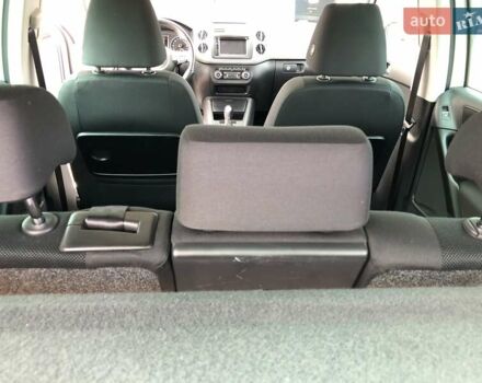 Білий Фольксваген Тігуан, об'ємом двигуна 2 л та пробігом 165 тис. км за 13600 $, фото 78 на Automoto.ua