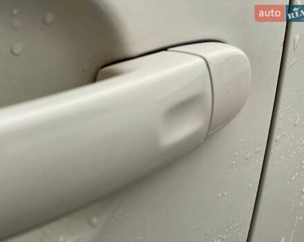 Белый Фольксваген Тигуан, объемом двигателя 2 л и пробегом 236 тыс. км за 12800 $, фото 35 на Automoto.ua