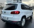 Білий Фольксваген Тігуан, об'ємом двигуна 1.98 л та пробігом 218 тис. км за 10000 $, фото 7 на Automoto.ua