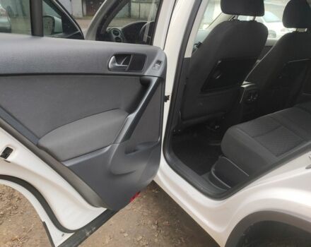 Белый Фольксваген Тигуан, объемом двигателя 2 л и пробегом 170 тыс. км за 9500 $, фото 15 на Automoto.ua