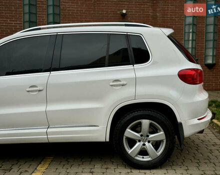 Белый Фольксваген Тигуан, объемом двигателя 1.97 л и пробегом 257 тыс. км за 14999 $, фото 2 на Automoto.ua