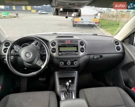 Білий Фольксваген Тігуан, об'ємом двигуна 1.98 л та пробігом 183 тис. км за 9900 $, фото 6 на Automoto.ua