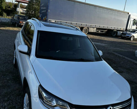 Белый Фольксваген Тигуан, объемом двигателя 1.98 л и пробегом 229 тыс. км за 13500 $, фото 40 на Automoto.ua