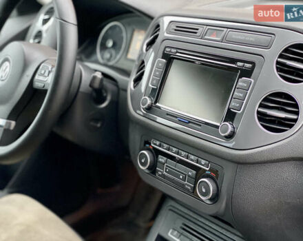 Белый Фольксваген Тигуан, объемом двигателя 2 л и пробегом 236 тыс. км за 13500 $, фото 39 на Automoto.ua