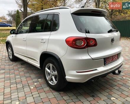 Білий Фольксваген Тігуан, об'ємом двигуна 2 л та пробігом 165 тис. км за 13600 $, фото 117 на Automoto.ua
