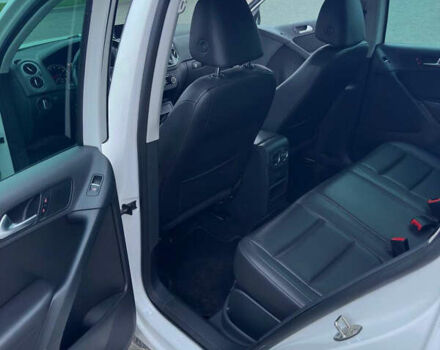 Білий Фольксваген Тігуан, об'ємом двигуна 2 л та пробігом 180 тис. км за 12000 $, фото 7 на Automoto.ua