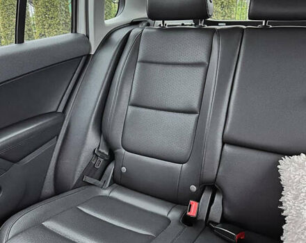 Білий Фольксваген Тігуан, об'ємом двигуна 2 л та пробігом 180 тис. км за 12000 $, фото 21 на Automoto.ua