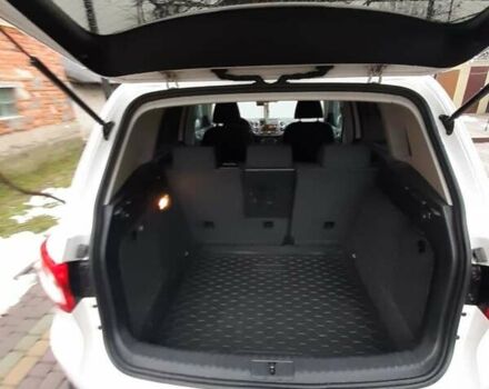 Белый Фольксваген Тигуан, объемом двигателя 1.97 л и пробегом 215 тыс. км за 13000 $, фото 3 на Automoto.ua