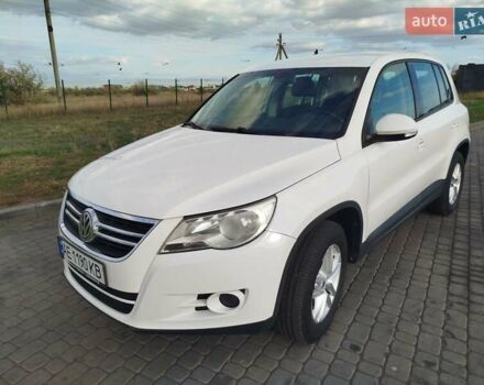 Білий Фольксваген Тігуан, об'ємом двигуна 1.98 л та пробігом 183 тис. км за 9900 $, фото 2 на Automoto.ua