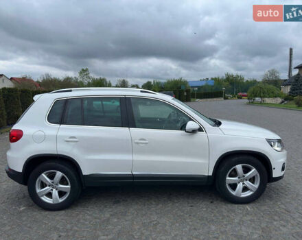 Білий Фольксваген Тігуан, об'ємом двигуна 2 л та пробігом 180 тис. км за 12000 $, фото 3 на Automoto.ua