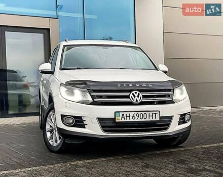 Белый Фольксваген Тигуан, объемом двигателя 2 л и пробегом 236 тыс. км за 12800 $, фото 1 на Automoto.ua