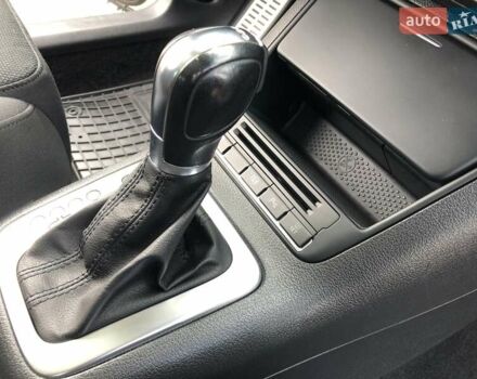 Білий Фольксваген Тігуан, об'ємом двигуна 2 л та пробігом 165 тис. км за 13600 $, фото 48 на Automoto.ua