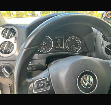 Білий Фольксваген Тігуан, об'ємом двигуна 1.98 л та пробігом 240 тис. км за 9900 $, фото 4 на Automoto.ua