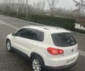 Білий Фольксваген Тігуан, об'ємом двигуна 2 л та пробігом 252 тис. км за 9990 $, фото 2 на Automoto.ua