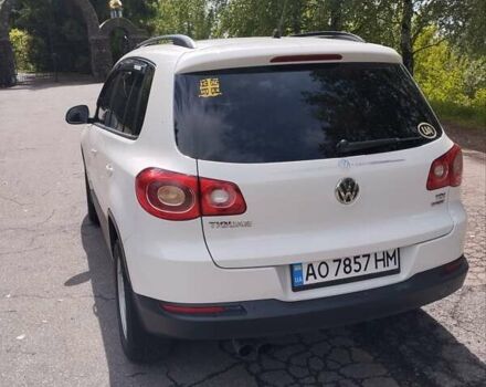 Белый Фольксваген Тигуан, объемом двигателя 2 л и пробегом 217 тыс. км за 12450 $, фото 7 на Automoto.ua