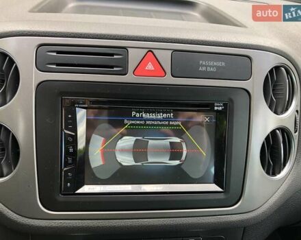 Білий Фольксваген Тігуан, об'ємом двигуна 2 л та пробігом 165 тис. км за 13600 $, фото 88 на Automoto.ua