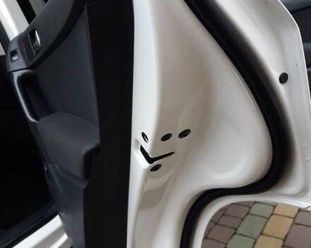 Белый Фольксваген Тигуан, объемом двигателя 1.97 л и пробегом 215 тыс. км за 13000 $, фото 7 на Automoto.ua