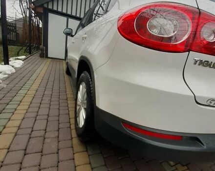 Белый Фольксваген Тигуан, объемом двигателя 1.97 л и пробегом 215 тыс. км за 13000 $, фото 21 на Automoto.ua