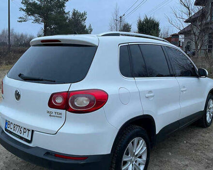 Белый Фольксваген Тигуан, объемом двигателя 1.97 л и пробегом 318 тыс. км за 13300 $, фото 7 на Automoto.ua