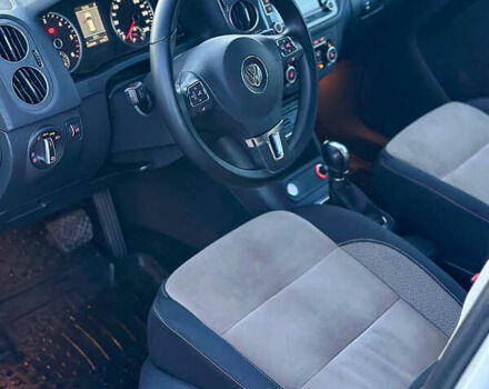 Белый Фольксваген Тигуан, объемом двигателя 1.97 л и пробегом 236 тыс. км за 12800 $, фото 8 на Automoto.ua