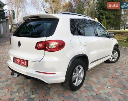 Білий Фольксваген Тігуан, об'ємом двигуна 2 л та пробігом 165 тис. км за 13600 $, фото 18 на Automoto.ua