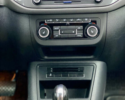 Белый Фольксваген Тигуан, объемом двигателя 2 л и пробегом 236 тыс. км за 13500 $, фото 36 на Automoto.ua