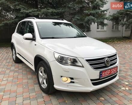 Білий Фольксваген Тігуан, об'ємом двигуна 2 л та пробігом 165 тис. км за 13600 $, фото 113 на Automoto.ua