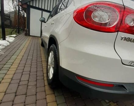 Белый Фольксваген Тигуан, объемом двигателя 1.97 л и пробегом 215 тыс. км за 13000 $, фото 17 на Automoto.ua