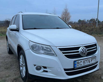 Белый Фольксваген Тигуан, объемом двигателя 1.97 л и пробегом 318 тыс. км за 13300 $, фото 1 на Automoto.ua